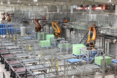 伊利位居中國(guó)輕工八強(qiáng) 5G+智慧乳業(yè)服務(wù)美好生活